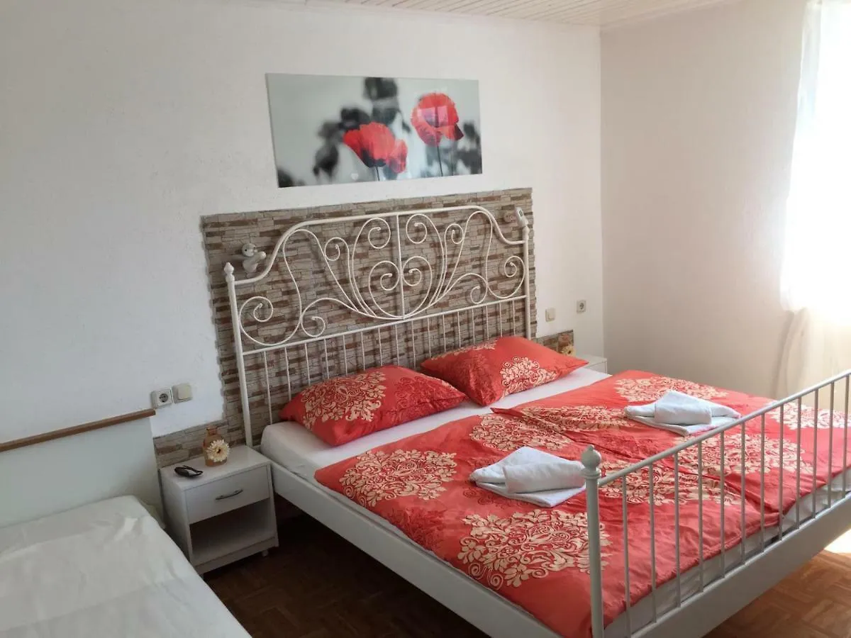 Apartmenthaus Villa Anita Rtina